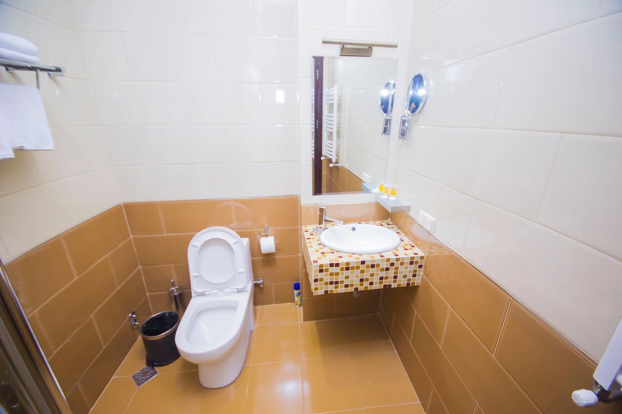 Hotel Orion Budget Tbilisi Ngoại thất bức ảnh
